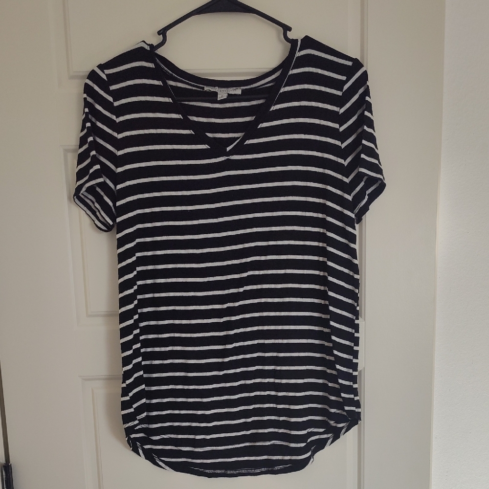 Green Envelope Black & White Striped V-Neck Short Sleeve Tee
